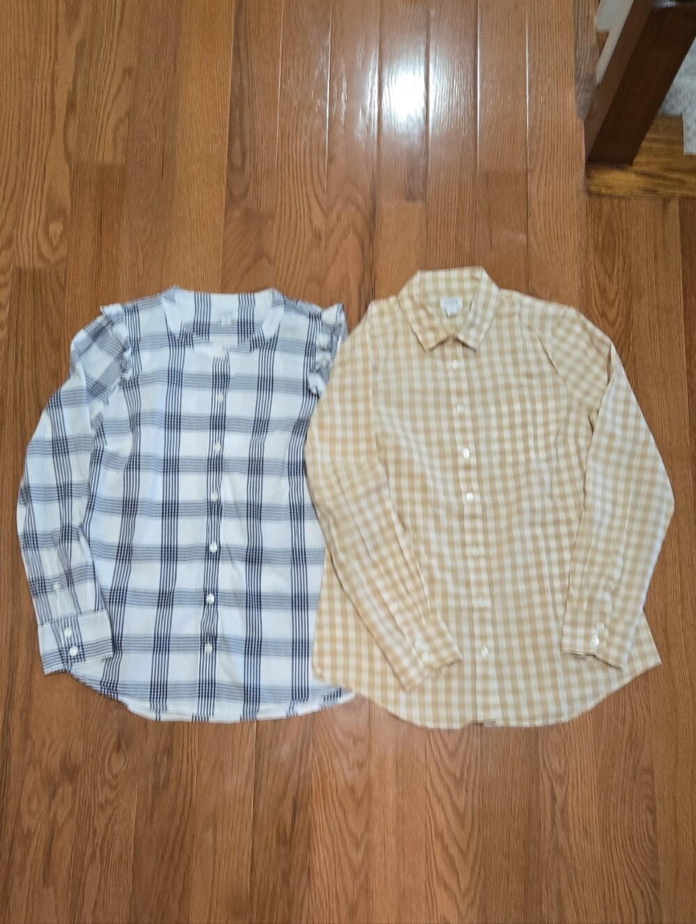 J Crew Set Of 2 Gingham Button-Up Shirts - White/Navy & Tan/White